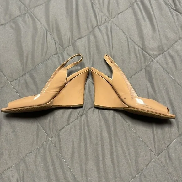 Miu Miu Wedge Patent Leather Pink Nude Sling Back Heel Flawed Size 4